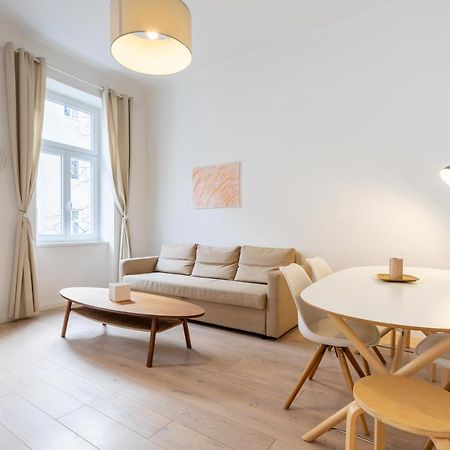 Modernes Apartment Im Charmanten Cottage Viertel Viena Exterior foto
